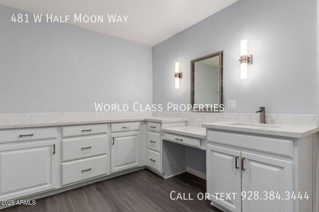 Building Photo - 481 W Half Moon Way