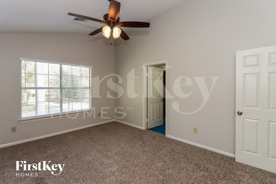 Building Photo - 160 W Golden Arrow Cir