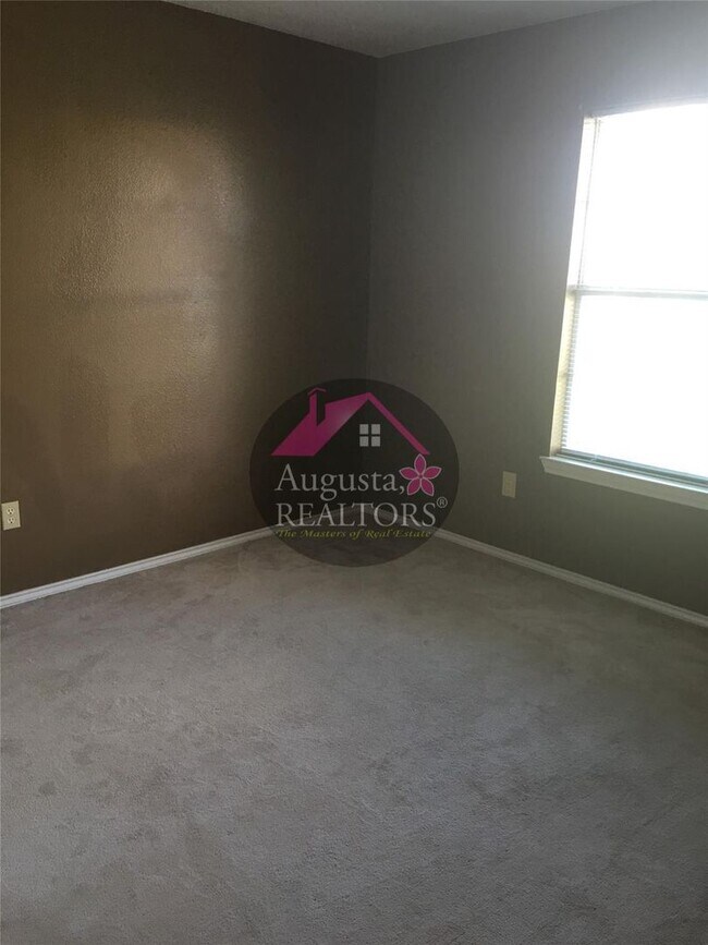 Building Photo - Spacious home in the Wylie district!