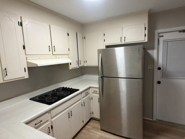 Building Photo - 215 Cardinal Ln