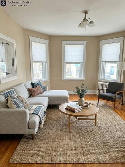 Building Photo - 319 Allston St