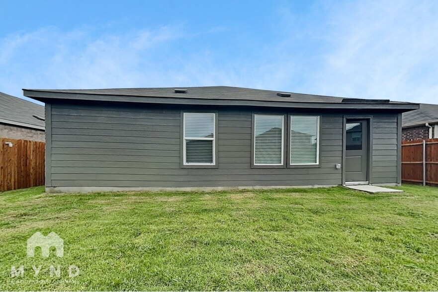 Building Photo - 1824 Javelina St