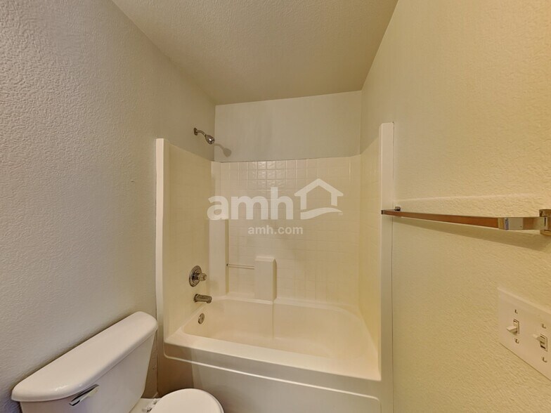 Building Photo - 11312 E Quintana Ave