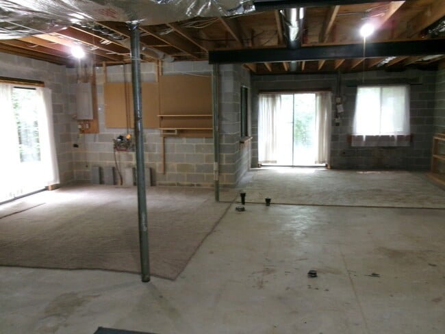 Building Photo - 23320 Red Oak Ct