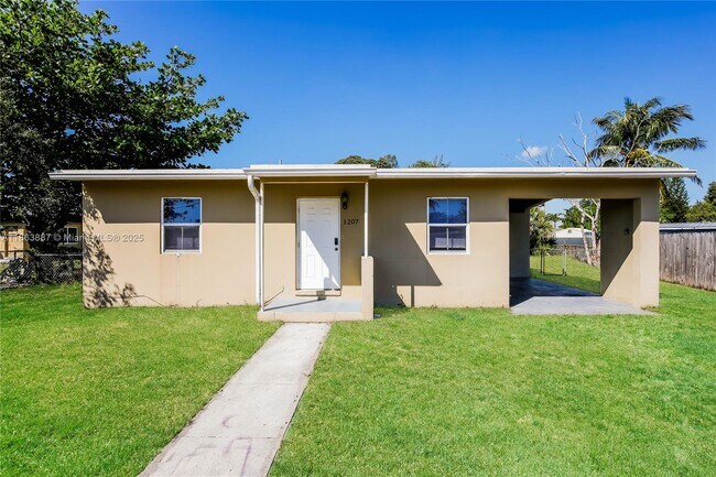Primary Photo - 1207 NW 13th Ln