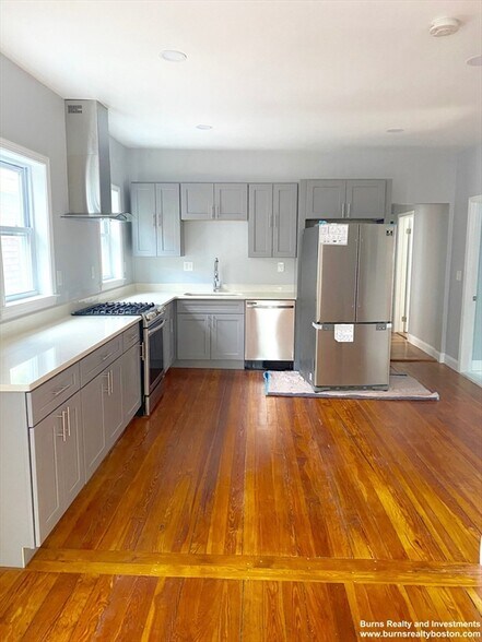 Primary Photo - 40 Creighton St