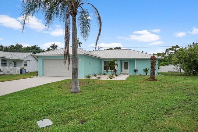 Building Photo - Perfect West Bradenton Location - 2 bedroom / 2 bathroom Home
