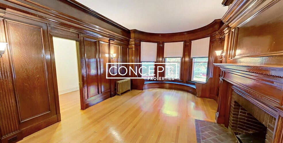 Building Photo - 379 Commonwealth Ave