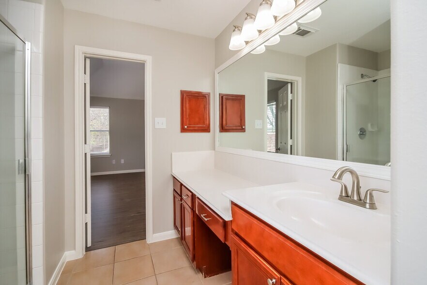 Building Photo - 3619 Windmill Village Dr