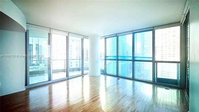 Building Photo - 1331 Brickell Bay Dr