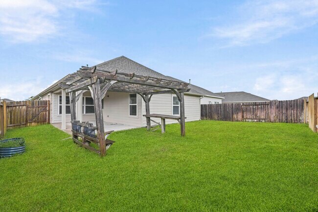 Building Photo - 3410 Golden Amber Ct