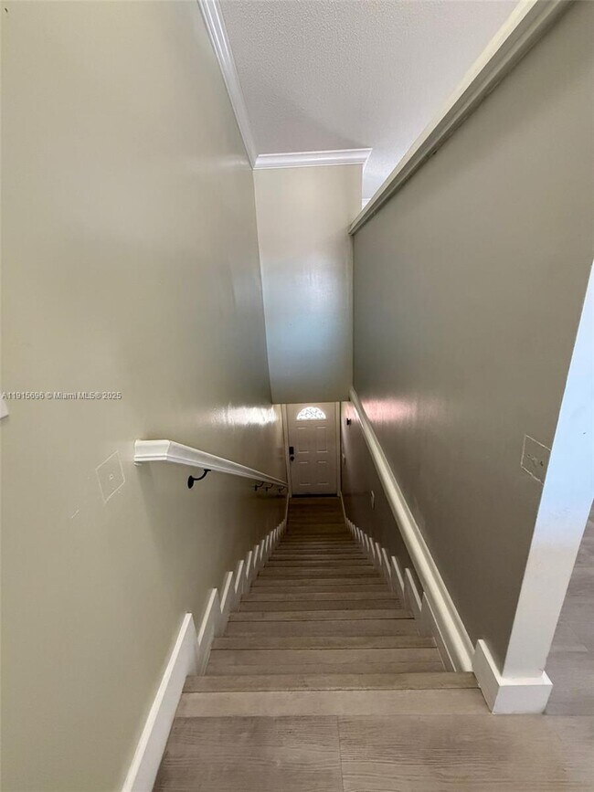 Building Photo - 3375 W 76th St