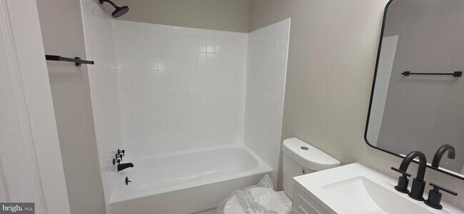 Building Photo - 3114 Banneker Dr NE