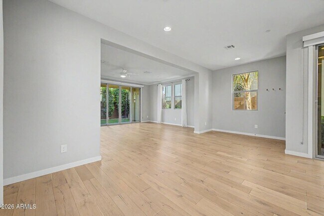 Building Photo - 3 Bedroom 3 Bathroom Recker Pointe Home