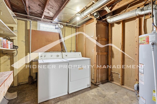 Building Photo - 4564 E Mexico Ave