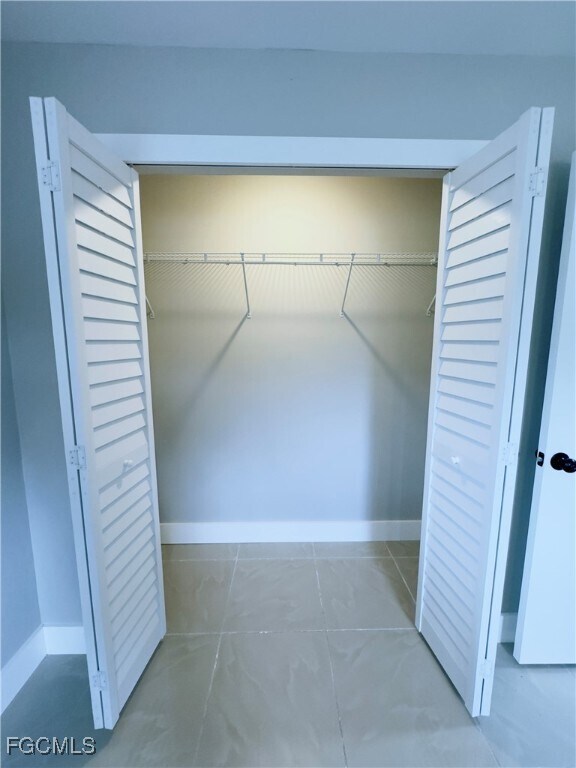 Building Photo - 4432 E Riverside Dr