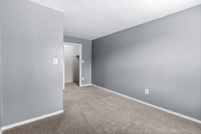 Building Photo - 5307 Valiquet Ave