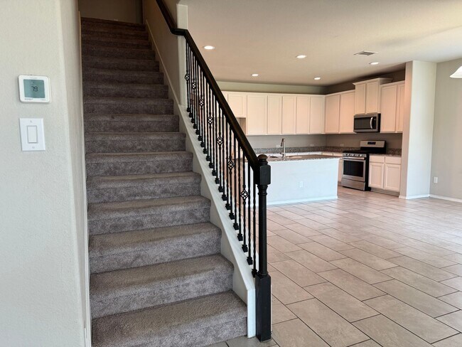 Building Photo - 7207 Fallen Crest Ln