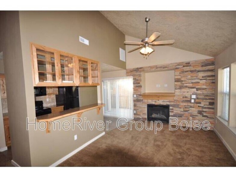 Building Photo - 9251 W Brogan Dr