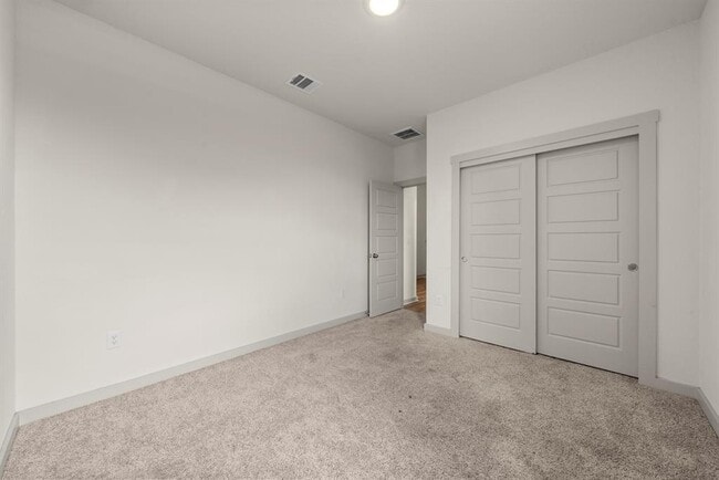 Building Photo - 13900 Mcarthur Dr