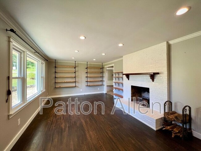 Building Photo - 3 Mt Royal Dr