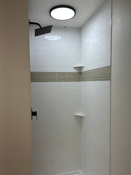 Shower - 4171 S 4900 W