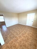 Building Photo - 180 Glover Ave