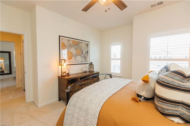 Building Photo - 2000 Picardy Ct