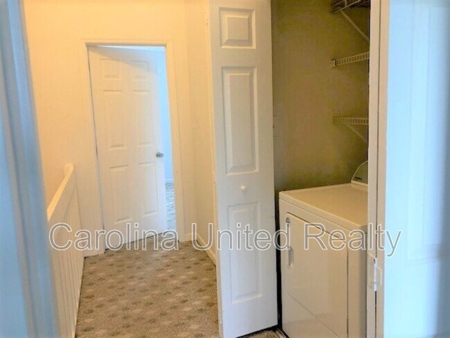 Building Photo - 8235 Circle Tree Ln