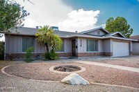 Building Photo - 3236 S Kenwood Ln