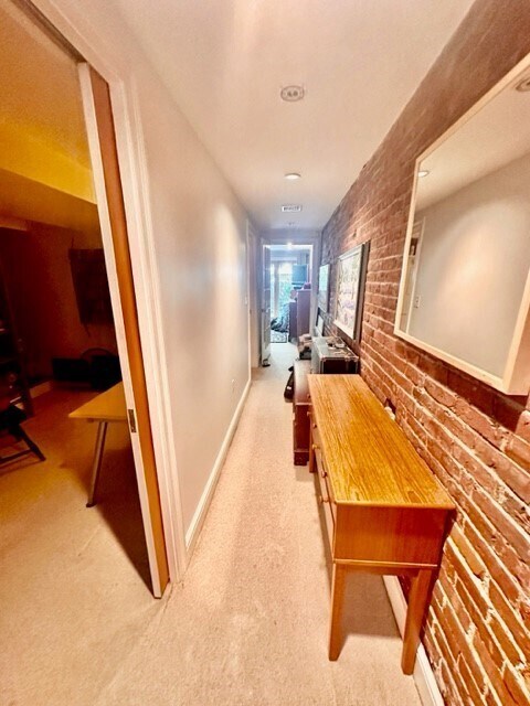 Building Photo - 152 Prince St