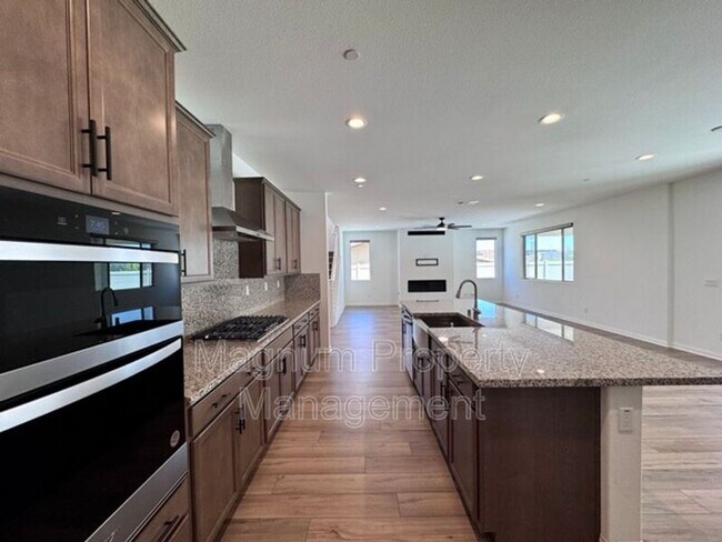 Building Photo - 25181 Desert Sage Dr