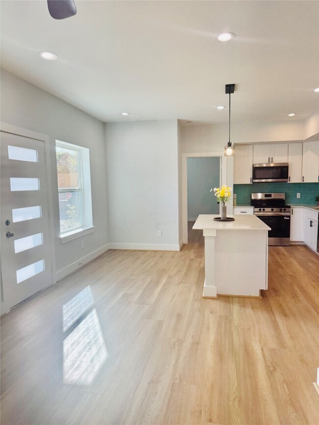 Building Photo - 5420 Elysian St