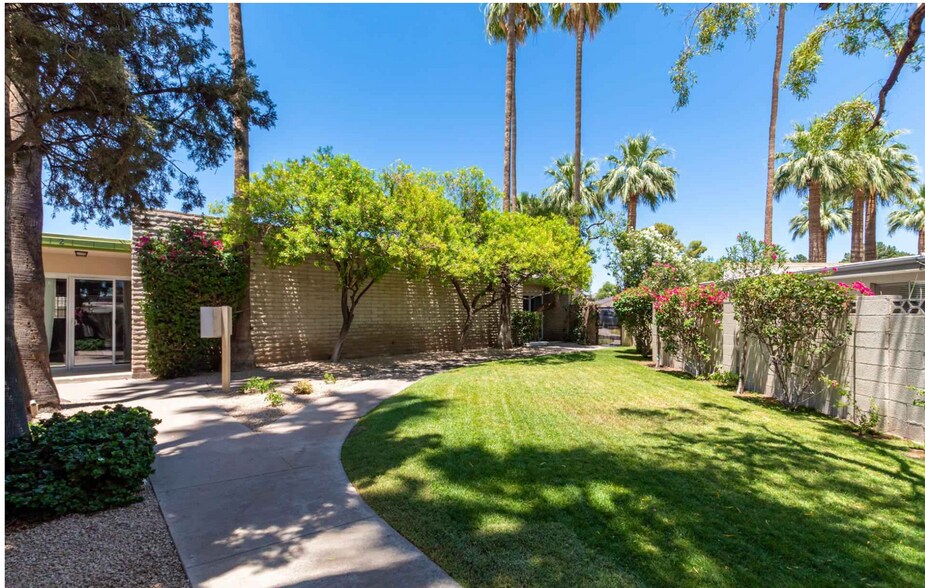 Building Photo - 4352 N 36th Plz