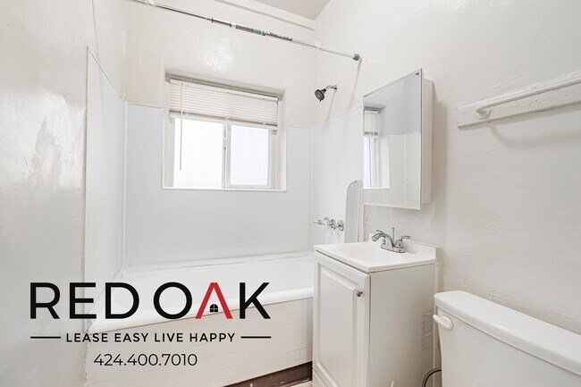 Building Photo - 153 N New Hampshire Ave