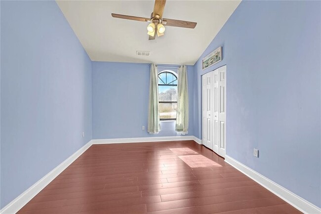 Building Photo - 5575 Milam Rd