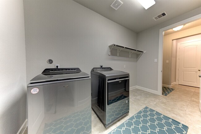 Building Photo - 4703 Eagle Cove Ln