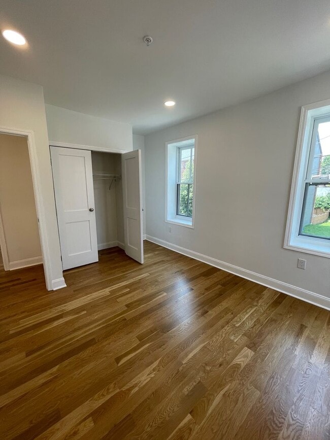 Building Photo - 56 Chambers St