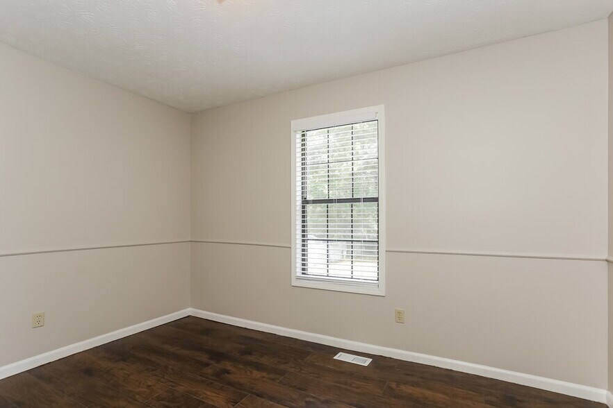 Building Photo - 2408 Chauncey Ln