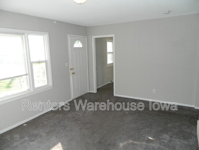 Building Photo - 4424 SE 8th St