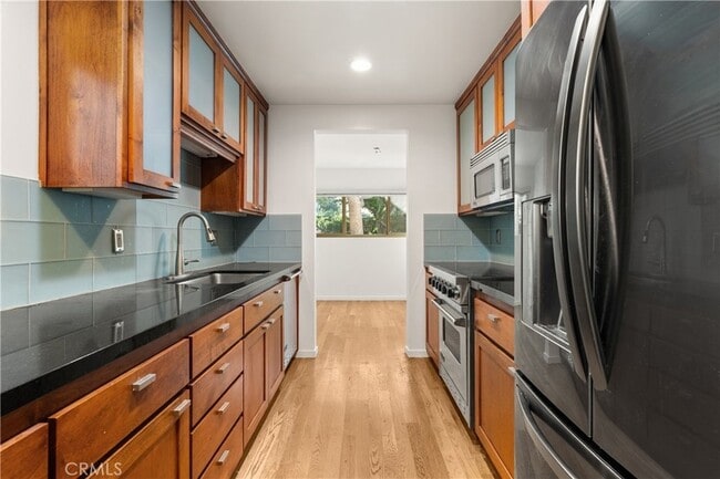 Building Photo - 4724 Park Granada