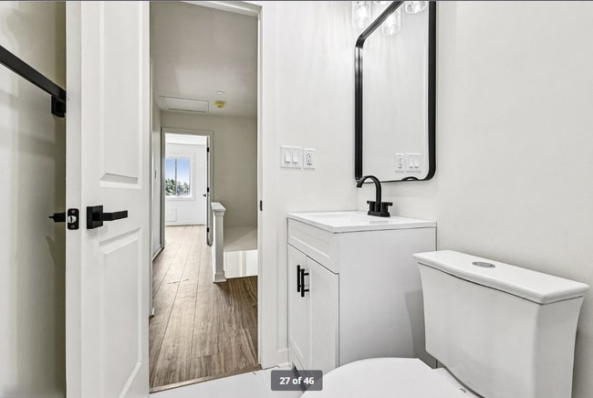 Building Photo - 674 Brandywine St SE