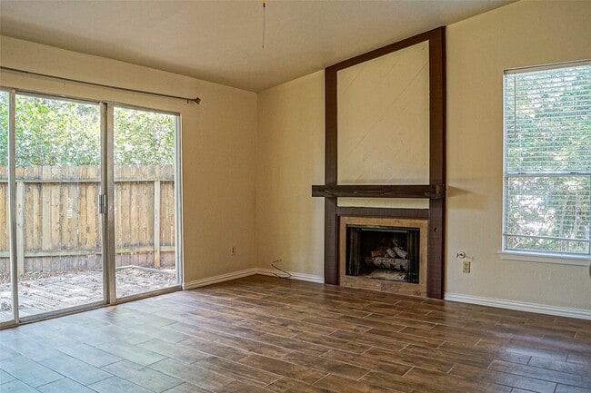Building Photo - 11 Canyon Oak Pl