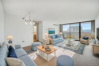 Building Photo - 1020 15th St