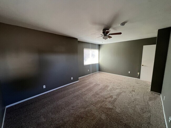 Building Photo - Stunning 4 Bedroom, 3 Bath Tierrasanta Hom...