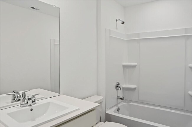 Building Photo - 16819 Spotted Oak Dr