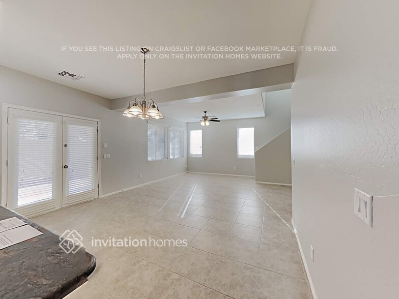 Building Photo - 6370 S Forest Ave