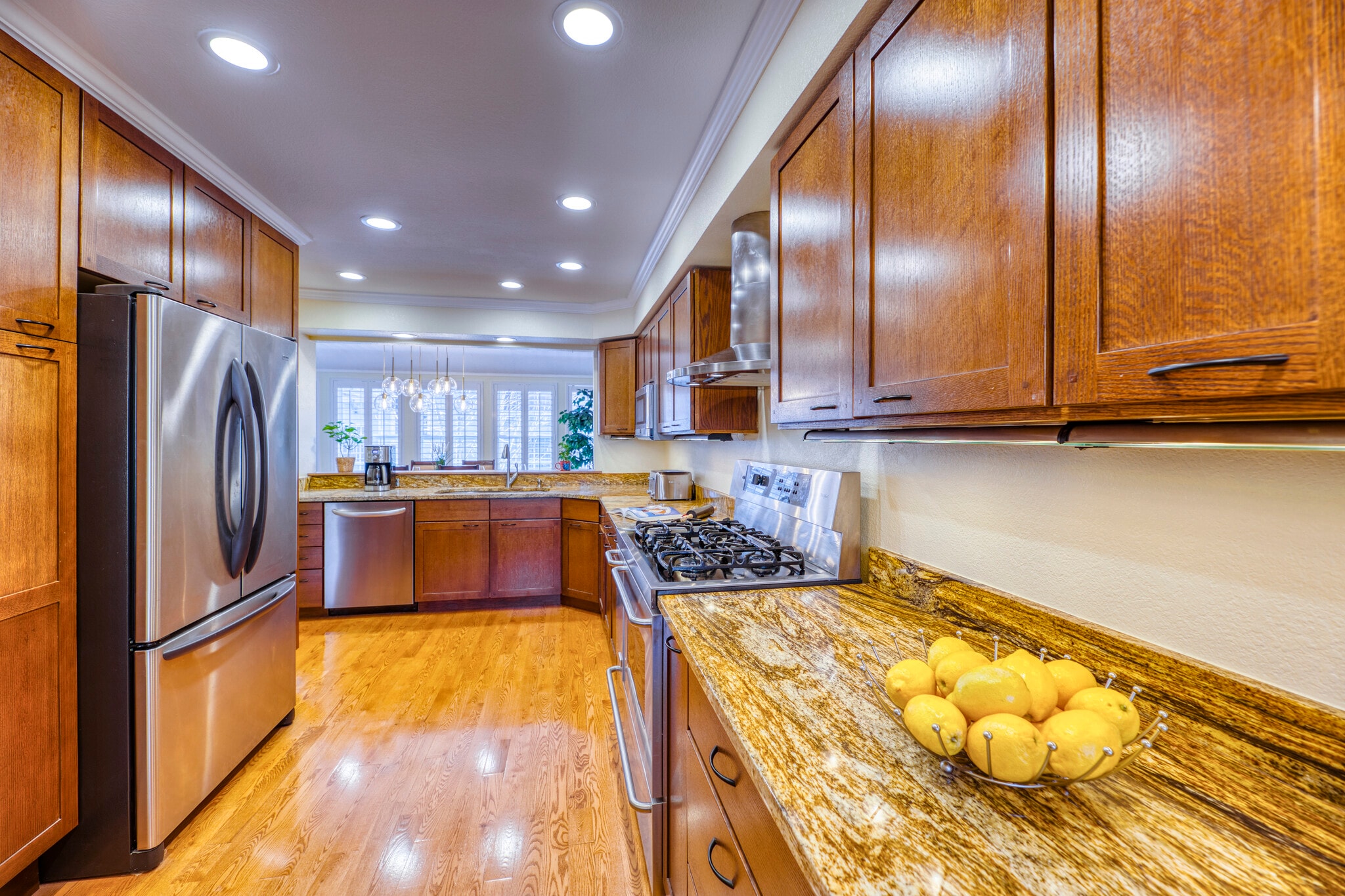 Kitchen - 1518 E Nichols Cir