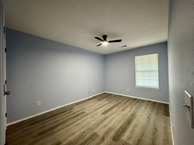Building Photo - 4300 SW Broadstone Ave