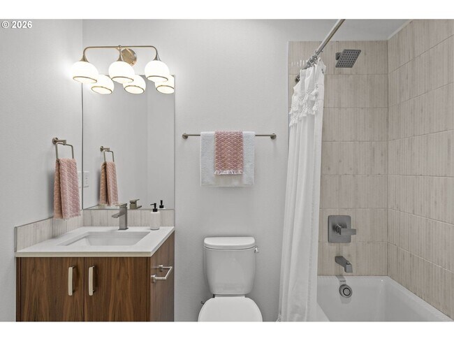 Building Photo - BRAND NEW stylish and modern Mt. Tabor stunner! Available Now!!